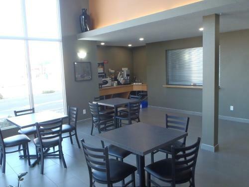 Surestay Plus Hotel By Best Western Lethbridge
