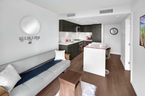 Vancouver Nunavut Lane Apartment