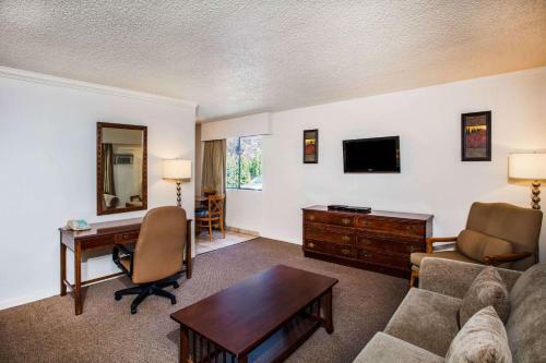 Hotel Howard Johnson By Wyndham Victoria