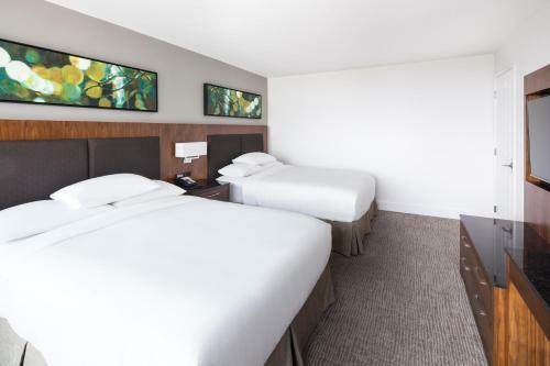 Doubletree By Hilton Hotel & Suites Victoria