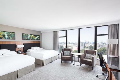 Doubletree By Hilton Hotel & Suites Victoria