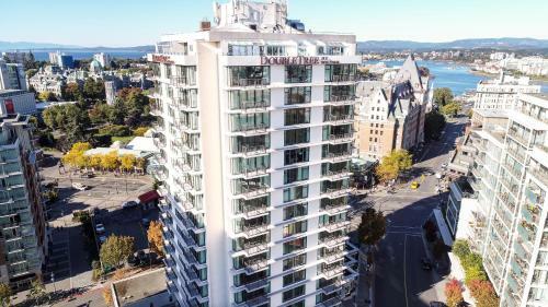Doubletree By Hilton Hotel & Suites Victoria
