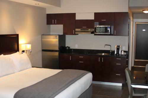 Capital City Center Hotel