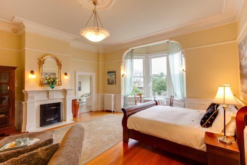 Bed & Breakfast Fairholme Manor Inn