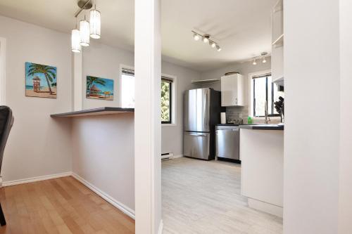 Hillside Area Brand New Apartment 20