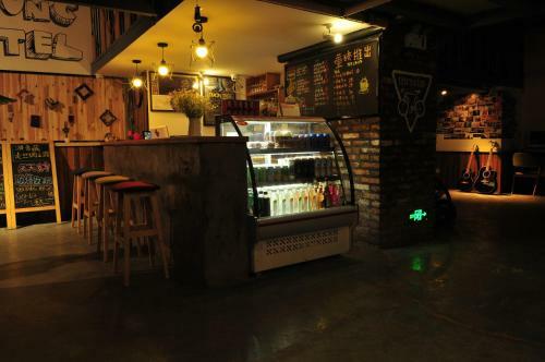 He Huang Memory Youth Hostel