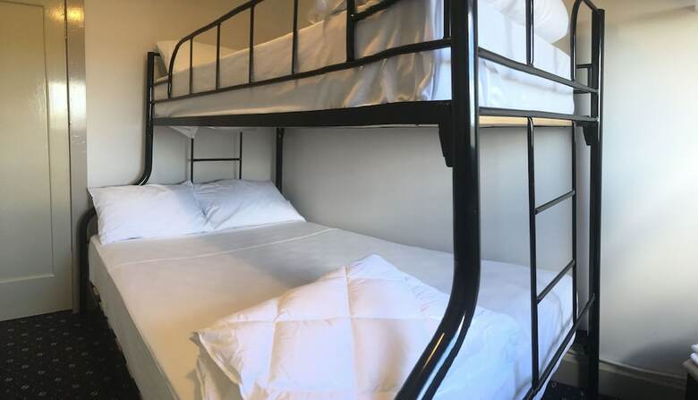 Hotel Rooms At Carboni's