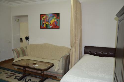 Saryan Street Studio Apartment