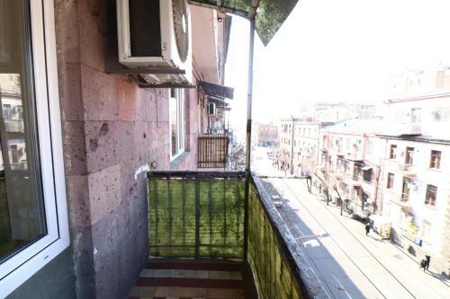 Armt Apartments At Sakharov Square Yerevan
