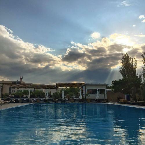 Aparthotel Cross Apartments And Tours