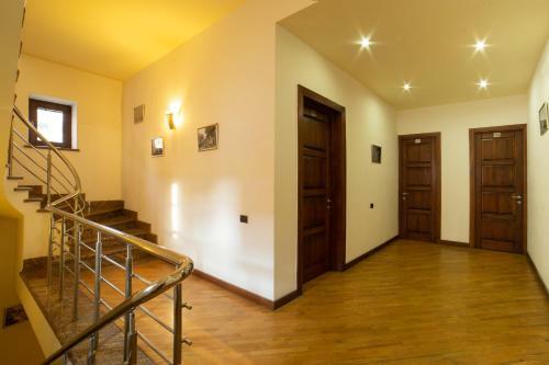 City Hotel By Picnic