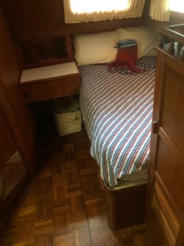 Admiralty Suite - Yacht Meghan J