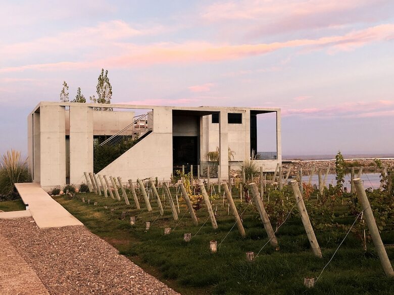 Hotel Casa De Uco Vineyards And Wine Resort