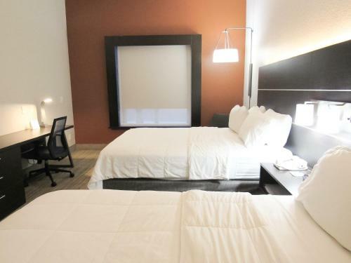Holiday Inn Express Hotel & Suites Inverness