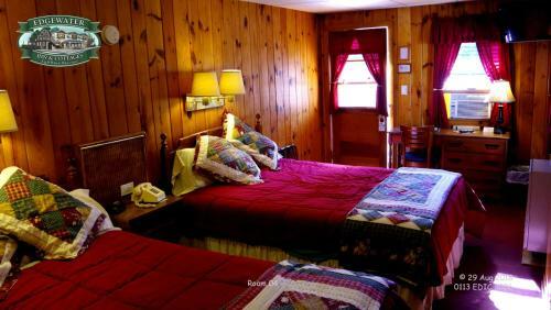 Posada Edgewater Inn & Cottages