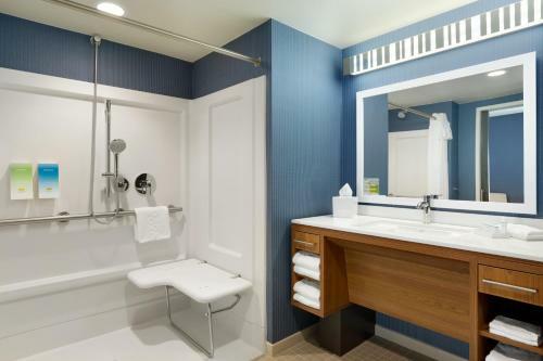 Hotel Home2 Suites By Hilton Glendale Westgate