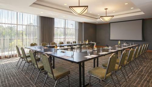 Renaissance Raleigh North Hills Hotel