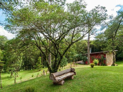 Hostal Pousada Jardim Das Montanhas
