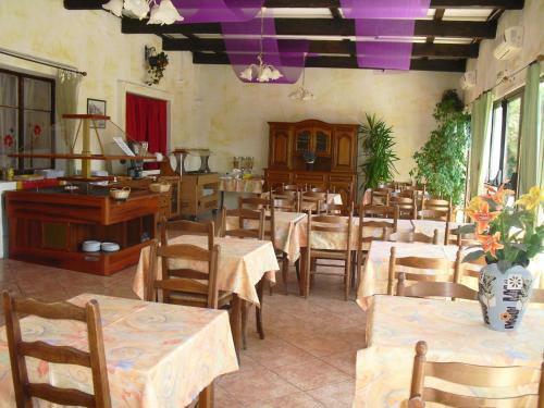 Hotel H�tel Les Mimosas