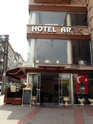 Hotel Arti�