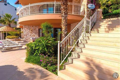 Kalkan Villa Sleeps 10 Pool Wifi