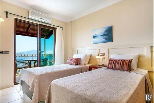 Kalkan Villa Sleeps 10 Pool Wifi