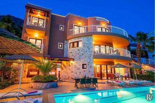 Kalkan Villa Sleeps 10 Pool Wifi