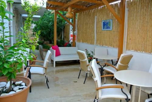 Hotel Hideaway