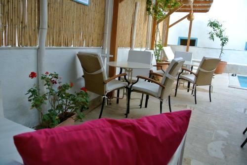 Hotel Hideaway