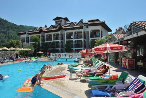 Hotel Club Ekinci Palace