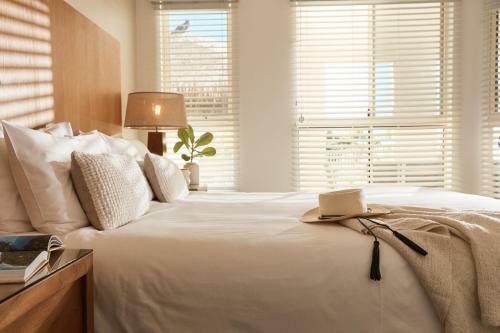 Aparthotel Sea Change Beachfront Apartments