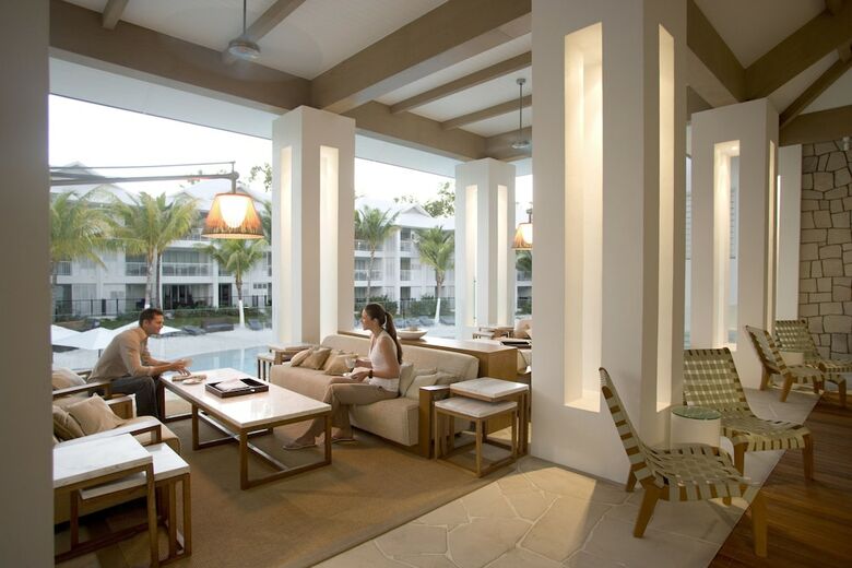 Hotel Peppers Beach Club