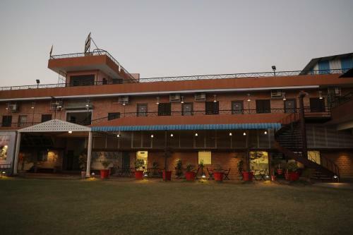 Hotel Shivam Palace & Resort