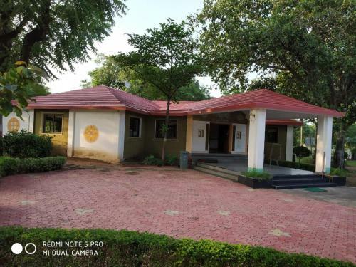 Hotel Tourist Village Khajuraho