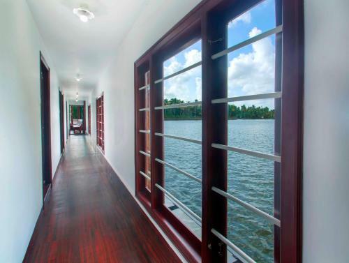 Hotel Shivaganga Houseboat