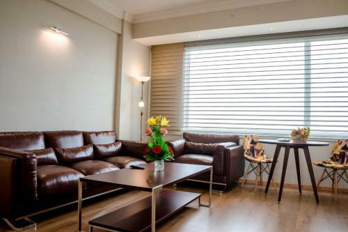 Hotel Gemini Continental, Hazratganj