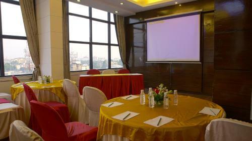 Hotel Gemini Continental, Hazratganj