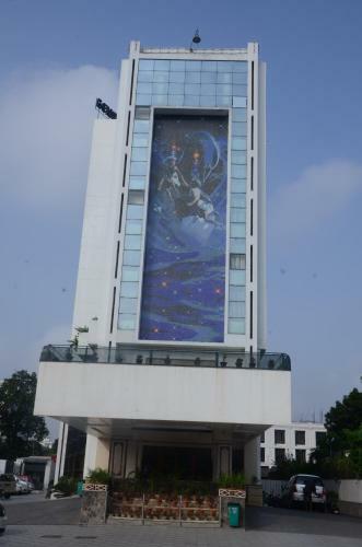 Hotel Gemini Continental, Hazratganj