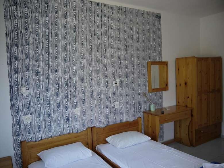 Hotel Crystal Rooms