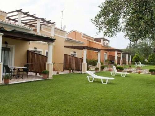 Ballas Paradise Apartments