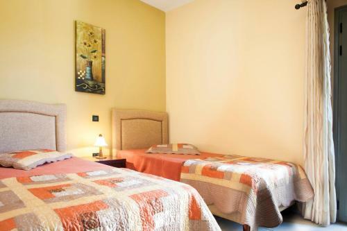 Skala Villa Sleeps 6 Pool Wifi