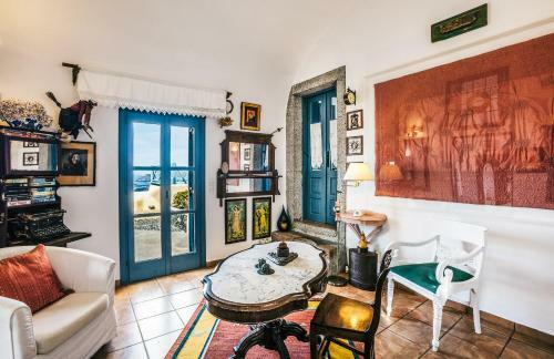 Villa Aegagros Caldera Houses