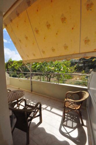 Bikakis Family Apartments