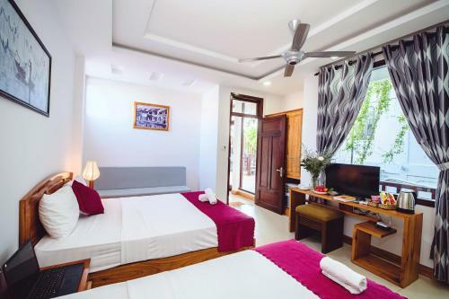Riverside Plum Garden Homestay