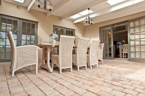 Villa Rare Earth Country House