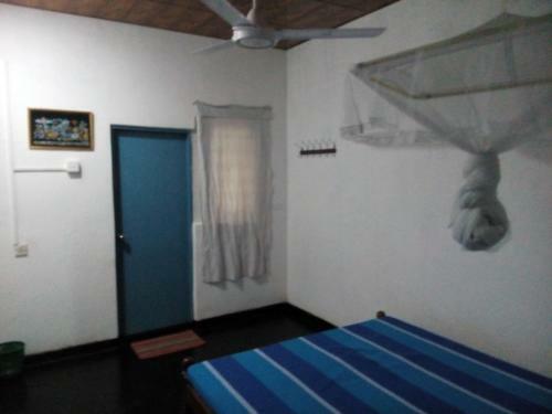 Lake House Homestay