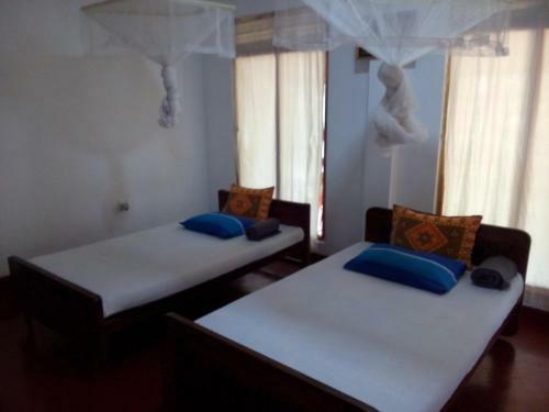 Lake House Homestay