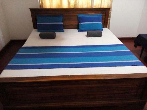 Lake House Homestay