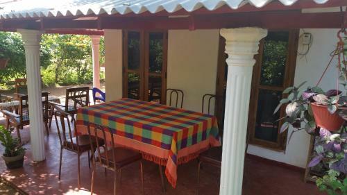 Lake House Homestay