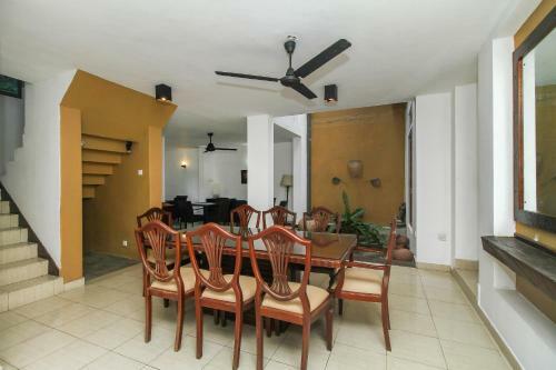 Hotel Oyo 103 Lavinia Villa